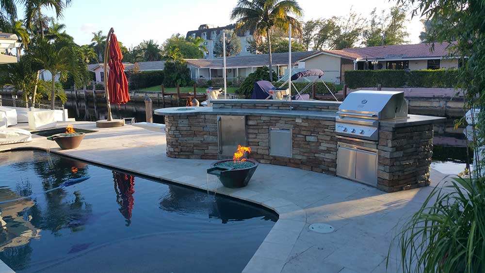 RIJ-Radius-Outdoor-Kitchen