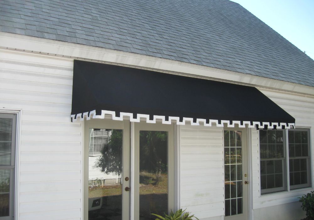 black-and-white-traditional-awnings