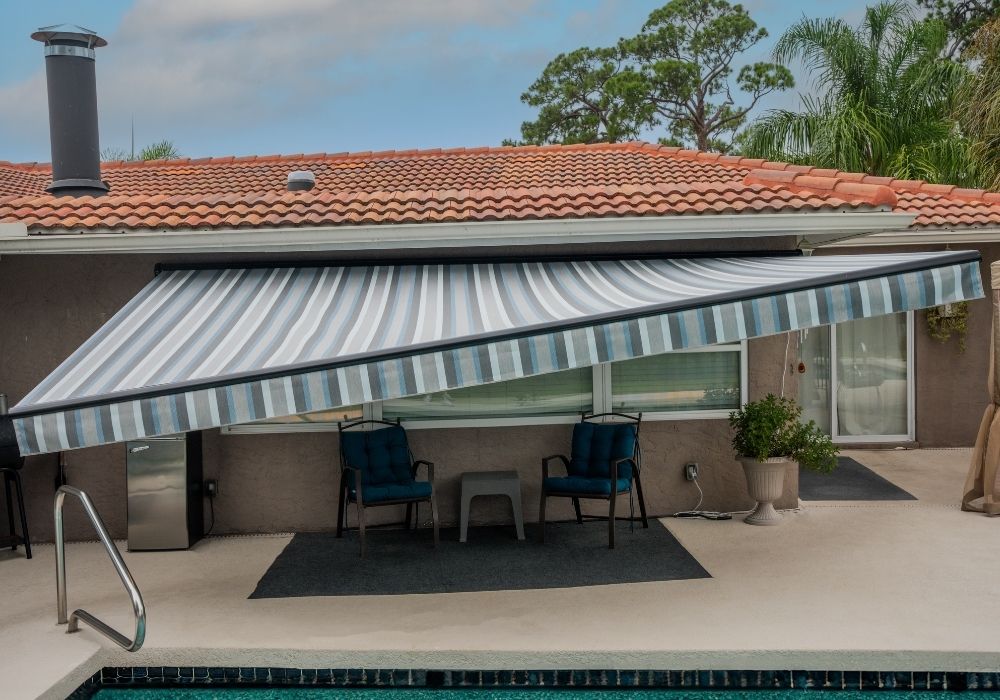 motorized-retractable-awnings