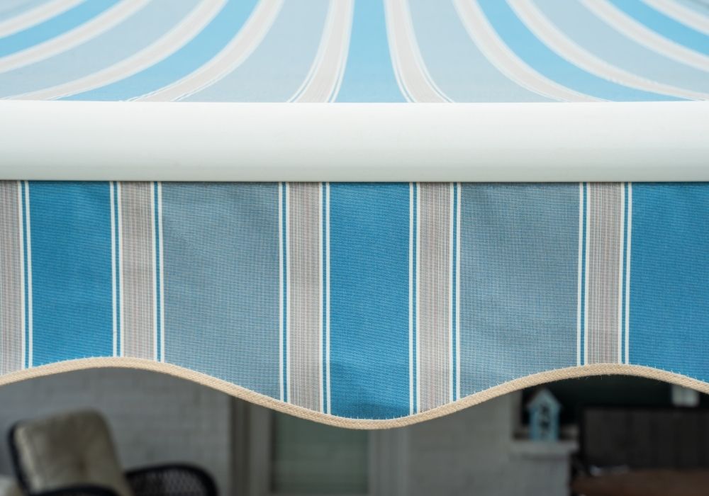 motorized-retractables-awnings-close-up