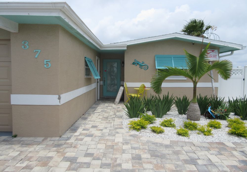 residential-bahama-shutters-19