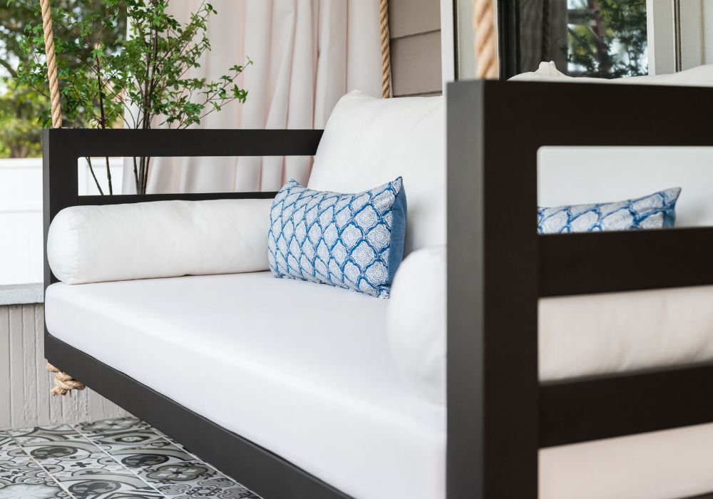 shirley-hanging-swing-bed-2