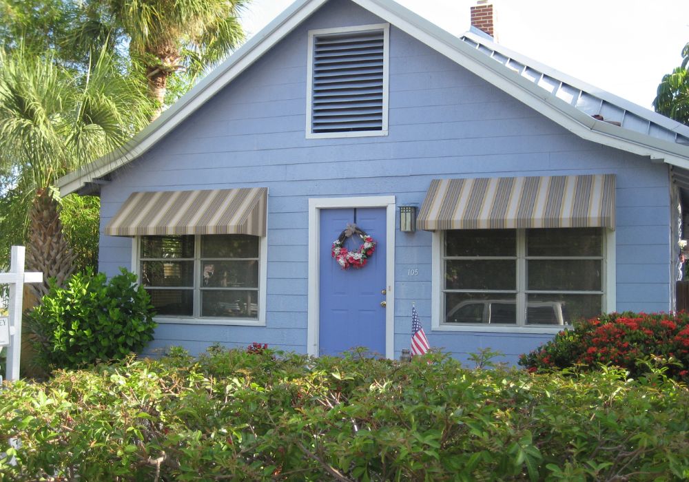 striped-fabric-traditional-awning